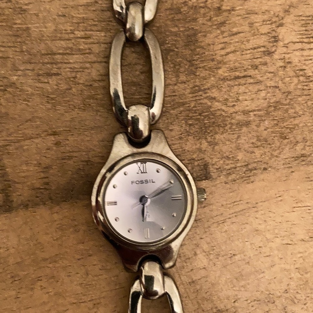 Fossil Watch - Picture 2 of 3